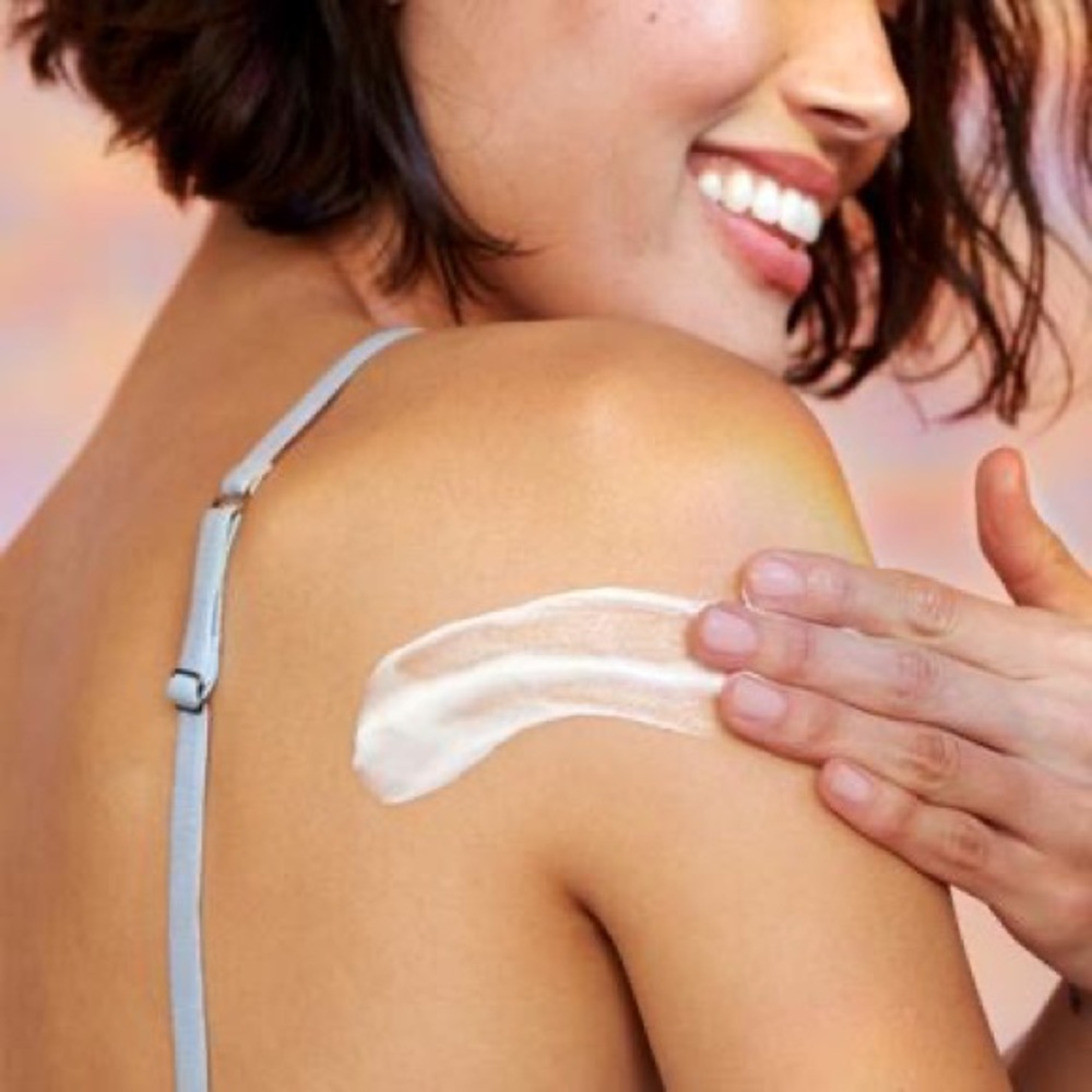 GO-TO SKINCARE Skin Party Body Lotion - Picture 4 of 6